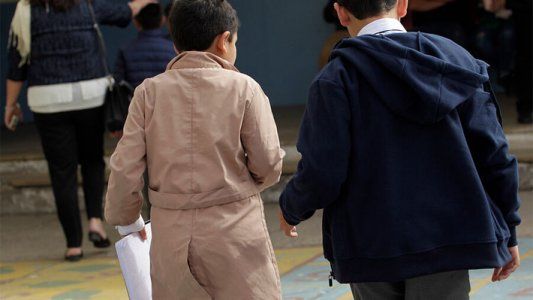 Chile seguirá sin clases hasta el mes de mayo pero aún no determina el aislamiento total