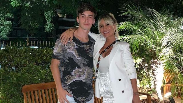 Tomás Otero junto a su madre, la actriz Flor Peña, actualmente conduciendo el magazine de las mañanas de Telefe.