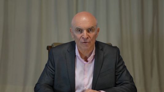 José Luis Espert se quebró al hablar de las acusaciones y aseguró que Milei no le pidió la renuncia