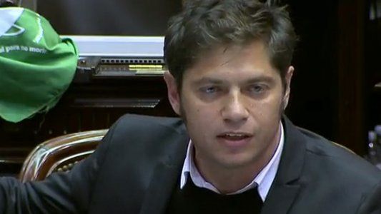 Kicillof, entre el voto a favor, una crítica a Macri y Vidal y la reivindicación de Alfonsín