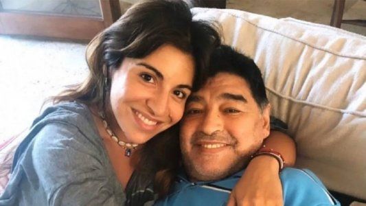 Gianinna Maradona emocionada por la historia de una seguidora que confesó: Diego me salvó la vida