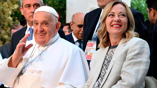 Francisco recibió la visita de Giorgia Meloni en el hospital: Bromeamos como siempre