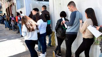 El desempleo subió al 7,9% y aumentó 1,5 puntos frente al cierre de 2024