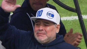 Maradona emocionado hasta las lágrimas: “Estoy en mi casa”