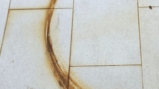 Cómo sacar manchas de óxido del piso sin dañarlo: el truco de un ingeniero químico