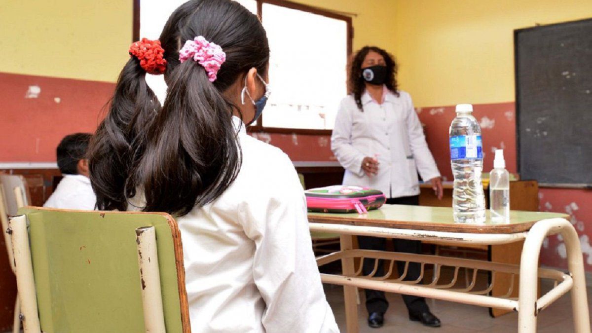 Clases presenciales: la Justicia bonaerense se declaró incompetente ante los amparos