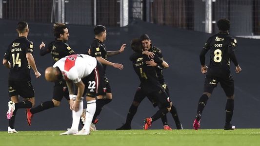 River cayó 2 a 1 ante Colón en el Monumental