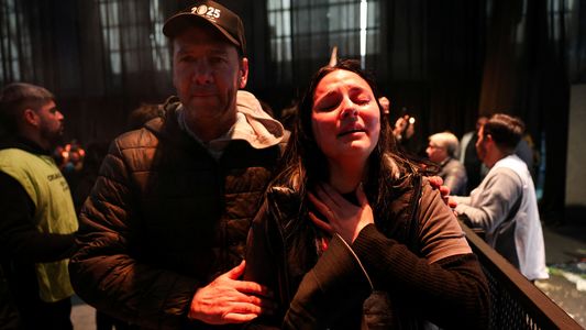La familia del Indio Solari dejó un emotivo mensaje al finalizar el velorio: Que no pare nunca más