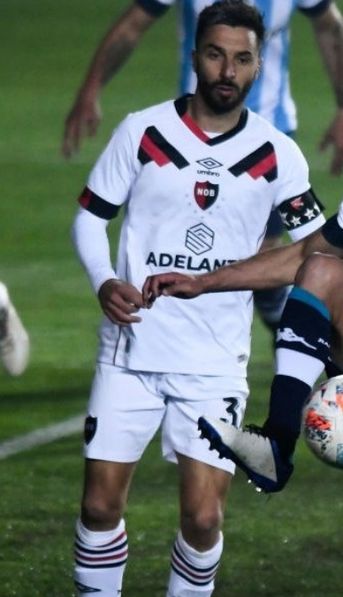 Con el debut de Ubeda como DT interino, Racing le ganó 2-0 a Newells