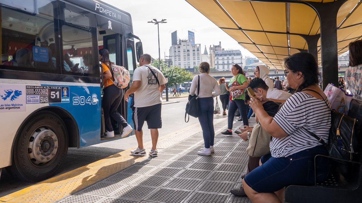 La UTA anunció retención de tareas desde la medianoche y habrá menos colectivos en el AMBA