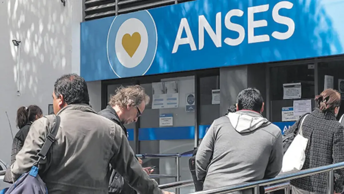 ANSES también anunció un aumento del 2,4% en jubilaciones y pensiones desde enero 2025. Foto: Internet. ANSES también anunció un aumento del 2,4% en jubilaciones y pensiones desde enero 2025. Foto: Internet.