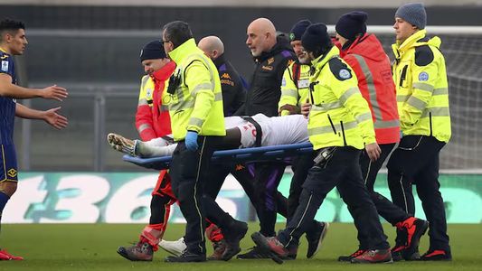 Preocupación en el fútbol italiano: Moise Kean se desplomó en pleno partido y fue hospitalizado
