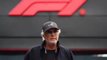 Escándalo en la Fórmula 1: Briatore acusó a McLaren de regalarle dos autos a un juez y desató la polémica