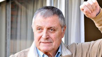 Vacunado con dos dos de Sinopharm, la salud de Gino Renni empeoró y piden cadena de oración