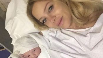 Evangelina Anderson mostró la primera foto con Emma a minutos de dar a luz
