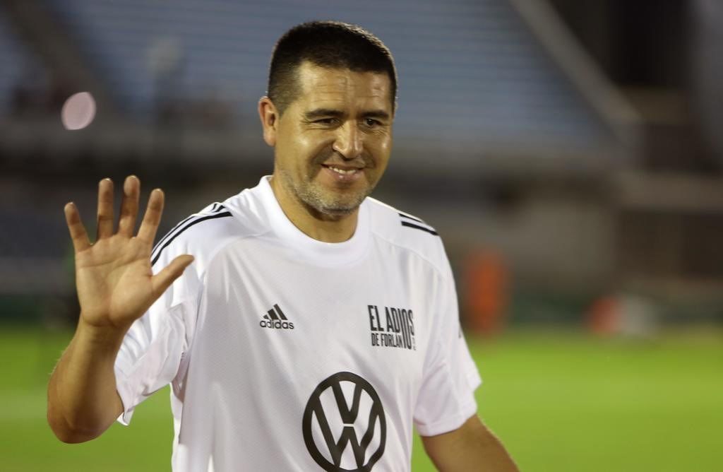 Riquelme piensa en dos jóvenes promesas de Newells para reforzar a Boca