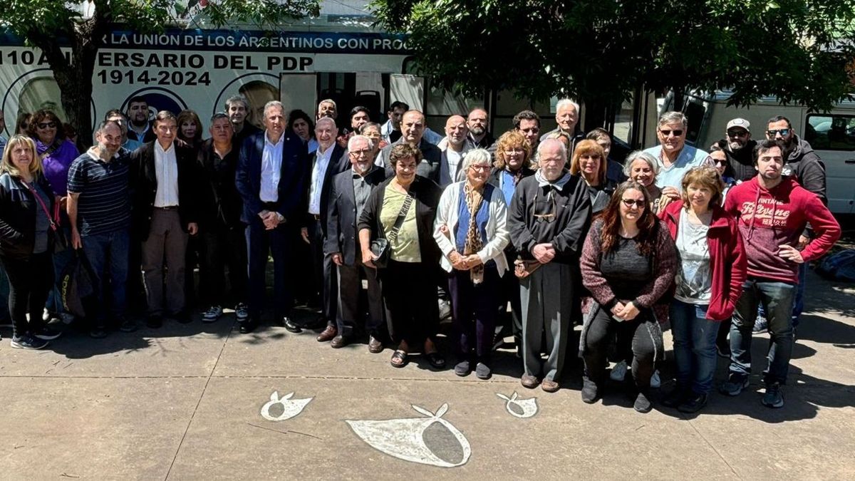 Un histórico partido argentino celebró sus 110 años de vida con un guiño a Javier Milei