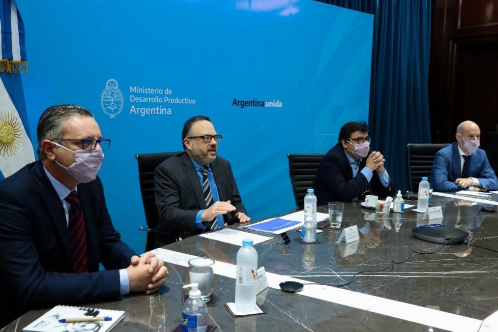 Al final el Gobierno lanzó el Consejo Económico y Social: reunió a empresarios y sindicatos y convocó a mesas sectoriales