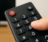 Por qué el botón 5 del control remoto tiene un relieve y para qué sirve