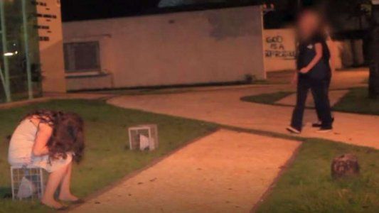 Mamá le pegó a su hijita de 7 años y la echó a la calle: Estaba solita y llorando