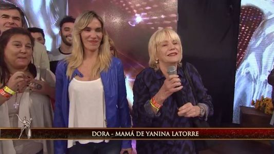Yanina Latorre llevó a su mamá al bailando y la mujer encendió el ventilador