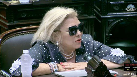 ¿El último show de Carrió en Diputados? Atacó a Cristina, increpó a una colega y dijo que tiene los camisones a rayas listo por si el PJ la manda presa