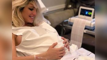 Vicky Xipolitakis ya es mamá de Salvador Uriel