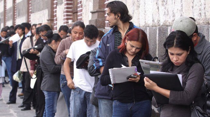 La tasa de desocupación bajó al 6,2% en el segundo trimestre