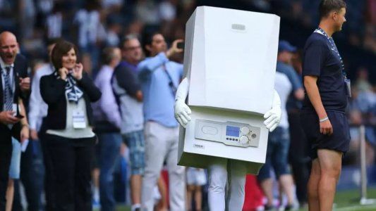 ¿La peor mascota del mundo? La del West Bromwich, #BoilerMan