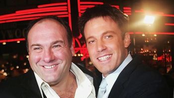 Ben Affleck y James Gandolfini en la comedia navideña que arrasa en Netflix