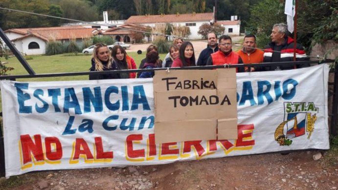 La fábrica de alfajores Estancia El Rosario despidió a casi todo su personal y se teme por su cierre