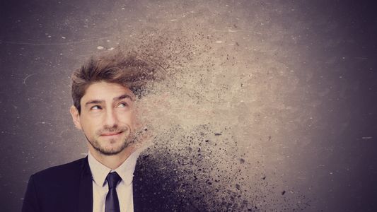 Jota, el mago de los famosos, despide el año