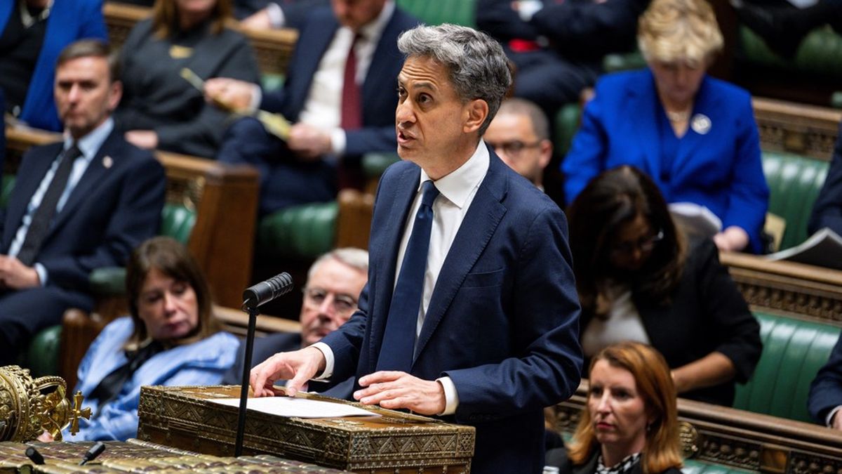 El secretario de Exteriores británico, Ed Miliband, presentó los detalles de las medidas contra los asentamientos israelíes en Cisjordania ante la Cámara de los Comunes. (Foto: Reuters)