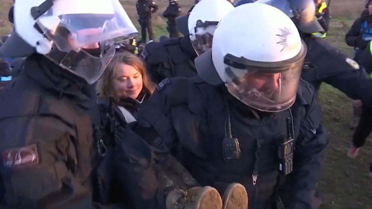 Greta Thunberg fue detenida por la policía alemana (Foto: captura).