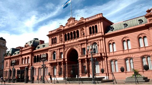 Alberto, Batakis, Pesce y Massa: Las reuniones desesperadas en Casa Rosada por la crisis del dólar