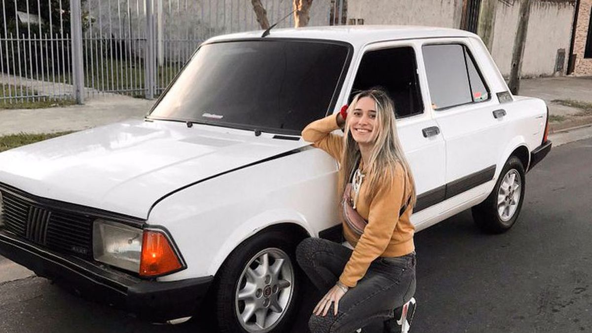 Se compró el auto soñado después de 16 años y la mataron a comentarios mala onda