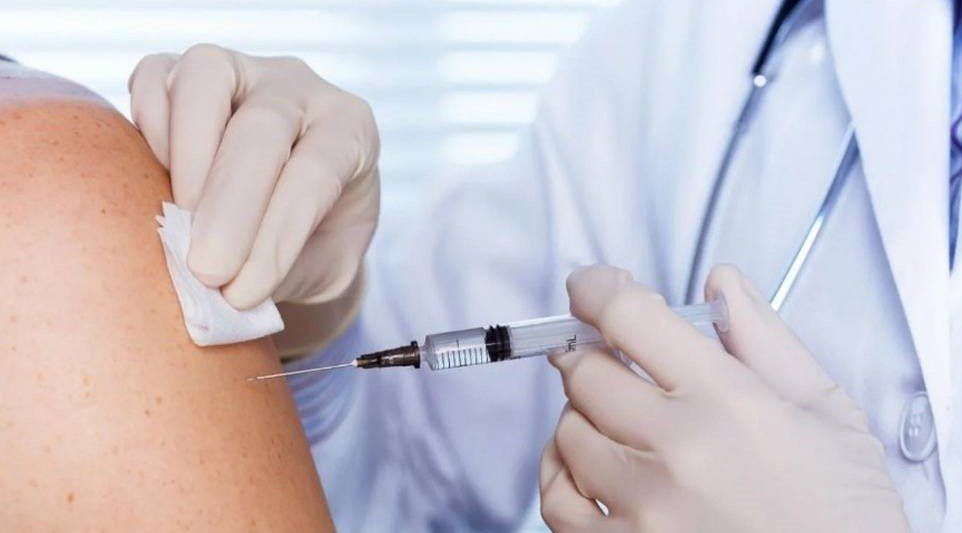 En tiempos de coronavirus, cuánto sale la vacuna contra la gripe y para quiénes está indicada