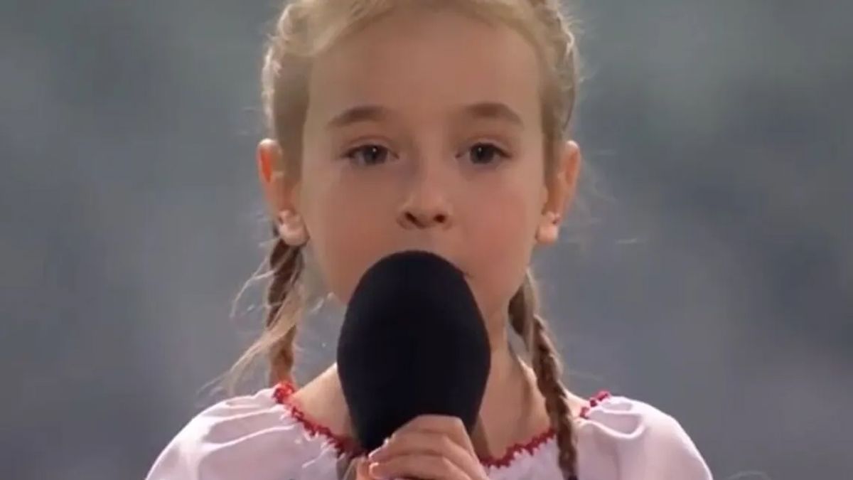 La nena que cantó una canción de Frozen en un refugio ucraniano participó de un evento solidario