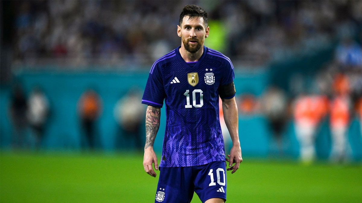 Messi llega a Qatar con la ilusión de levantar su primera Copa del Mundo. 