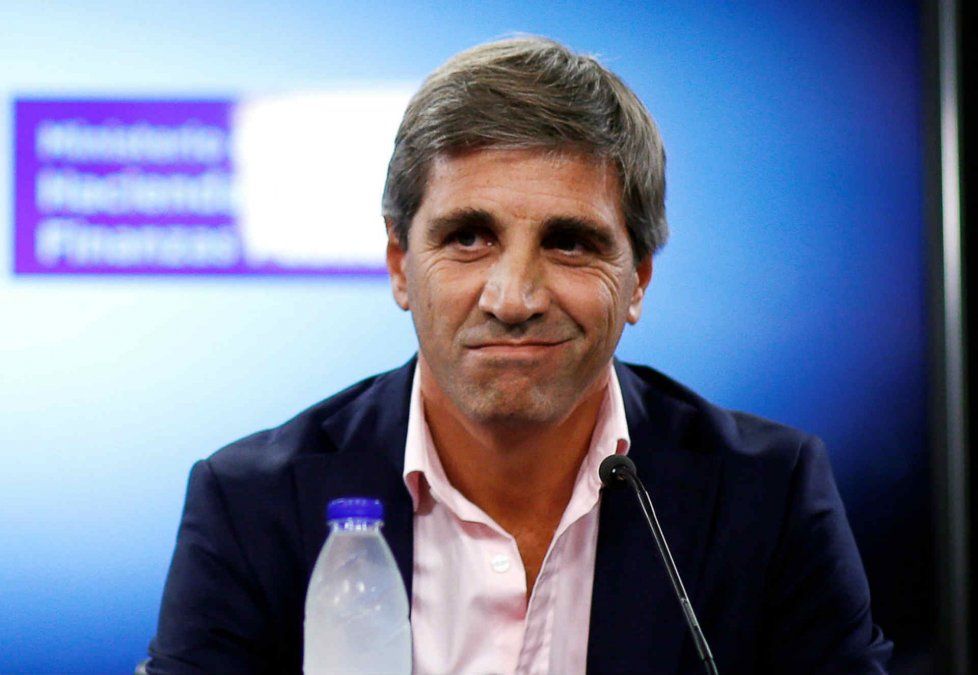 Al final, Caputo se presentará en el Congreso recién el 4 de abril