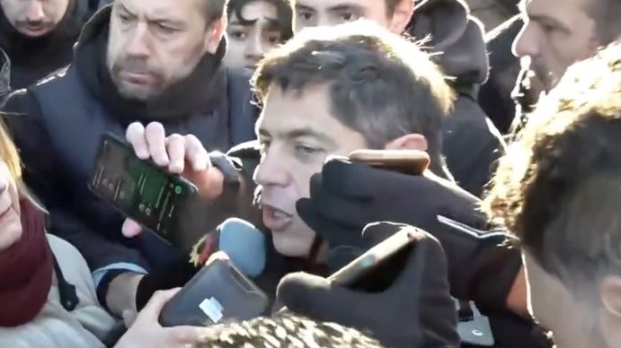 Kicillof participó de la misa por San Cayetano y apuntó contra Milei por el aumento de la morosidad