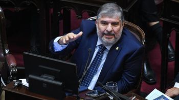 El kirchnerismo pidió una sesión especial en el Senado para rechazar el mega DNU