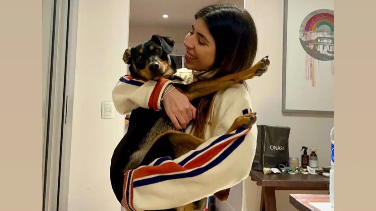 Camila Mayan compartió la foto del encuentro con su perro. 