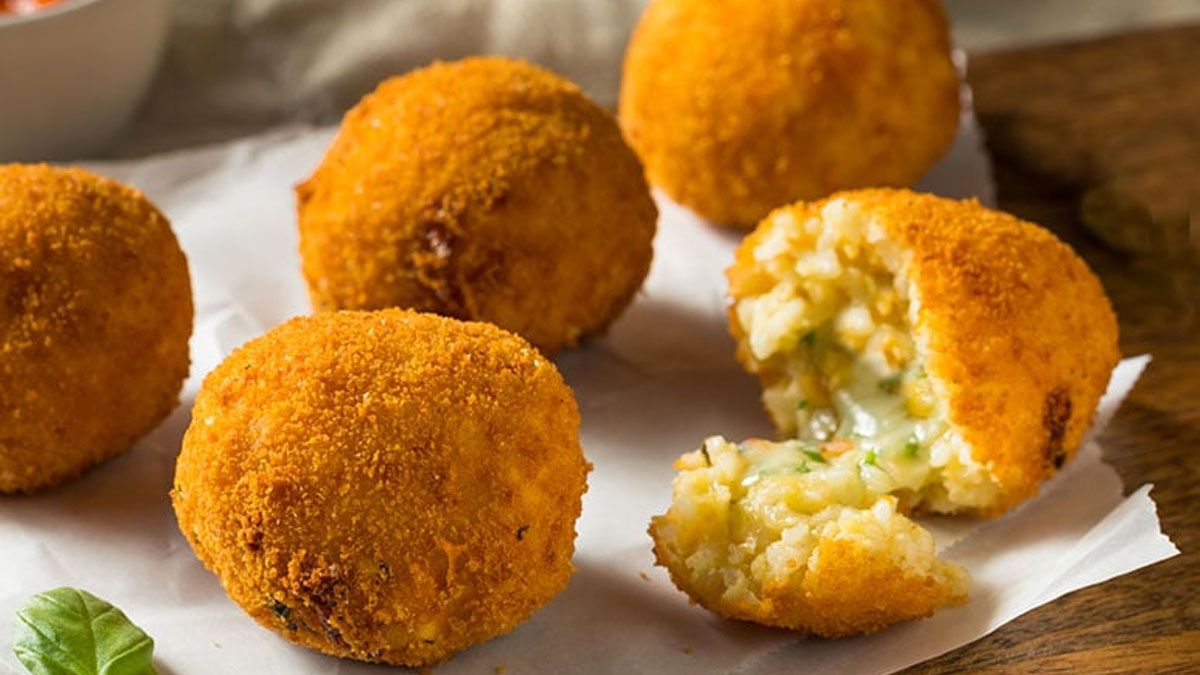 Cómo transformar el arroz que te sobró en croquetas crujientes en simples pasos