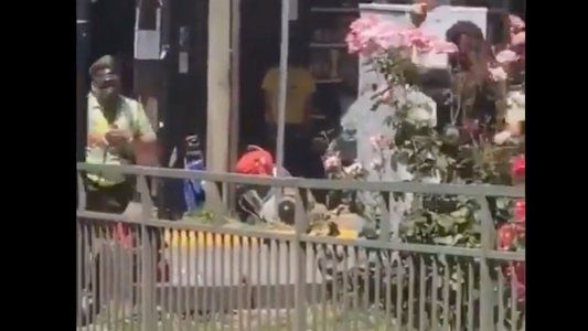 El video que registró el momento en que un carabinero mata a un malabarista callejero en Chile