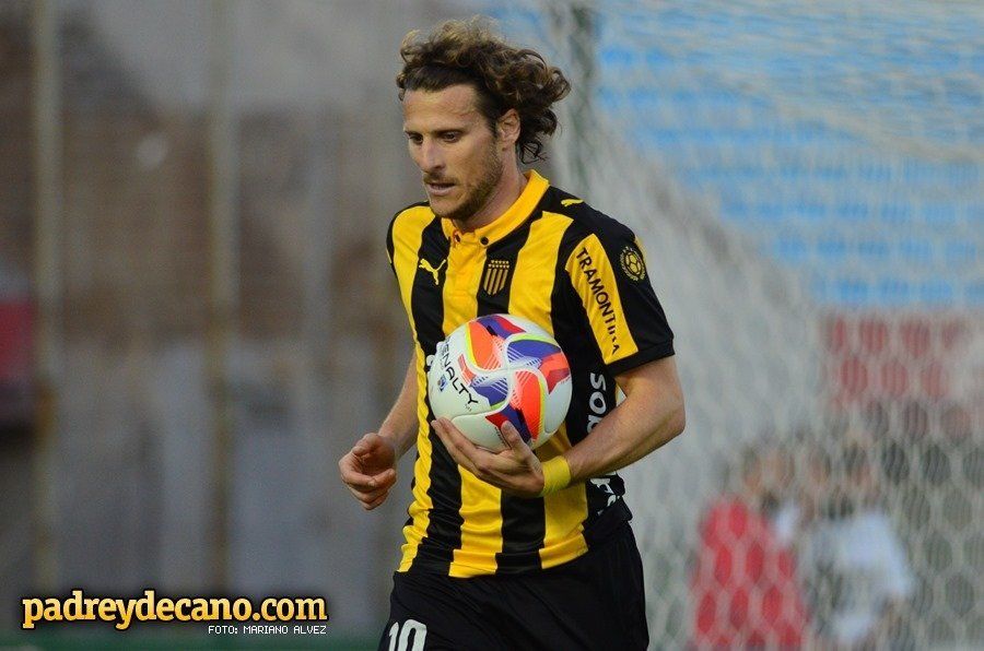 Luego de decirle que no a Independiente para ser manager, Diego Forlán es el nuevo DT de Peñarol