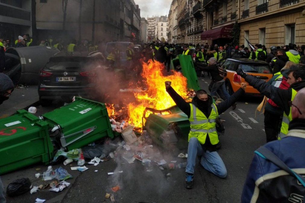 Incidentes en París: un chaleco amarillo perdió una mano en nuevo sábado de protestas