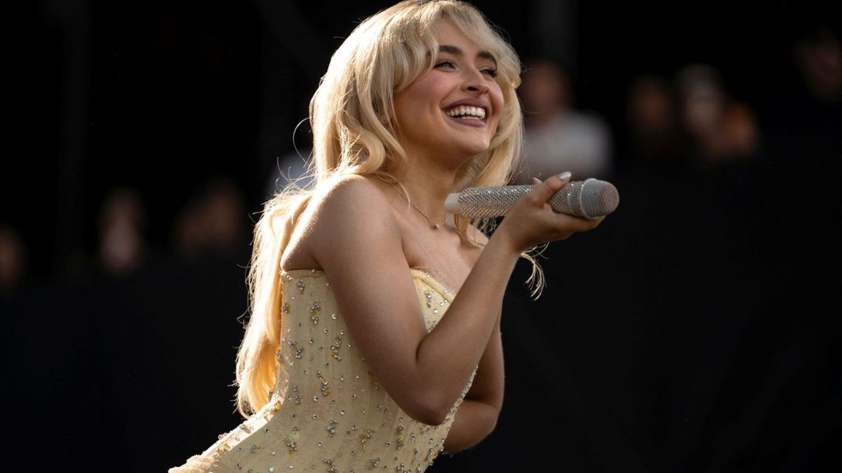 La Navidad llega con Sabrina Carpenter: todo sobre "A Nonsense Christmas".