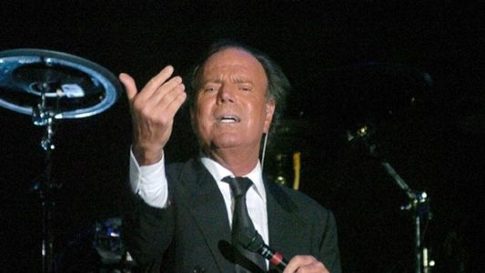 Julio Iglesias es el artista latino con más discos vendidos en el mundo