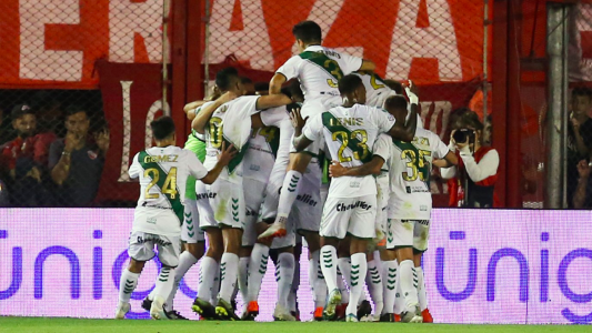 Superliga: Banfield le ganó 1-0 a Independiente en Avellaneda con un gol de un ex Racing